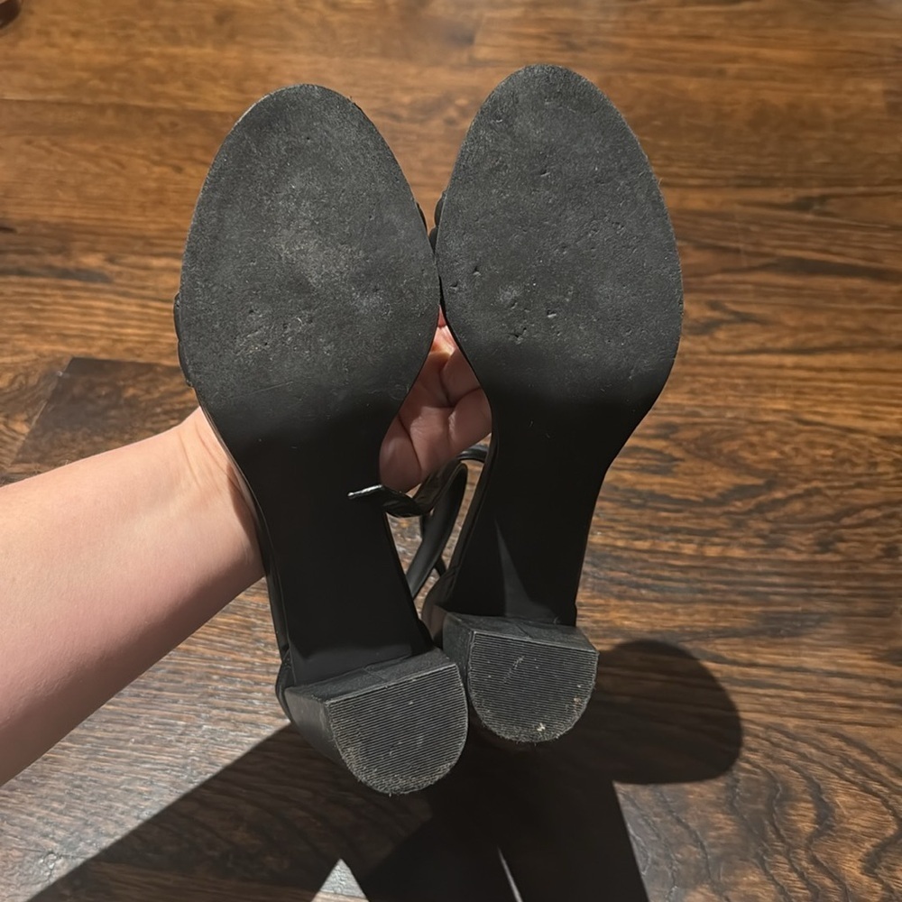 Kenneth Cole leather black heels - Picture 5 of 5